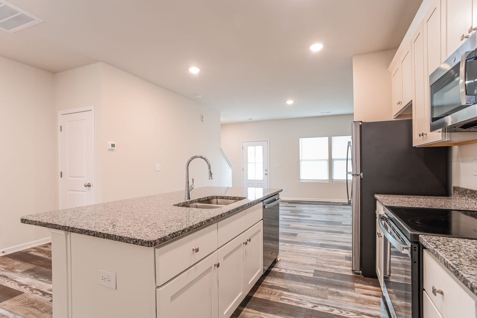 1207 Pine St, Unit C - Photo 2