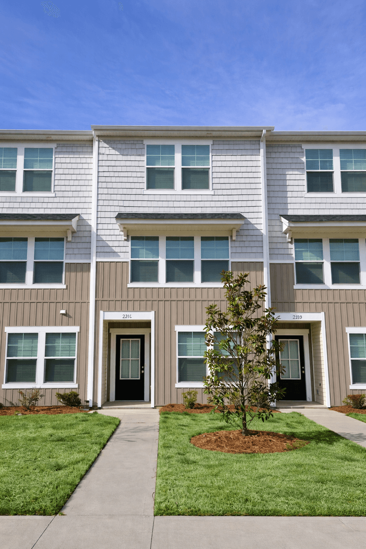 221 Kennerly Ave, Unit C - Photo 1