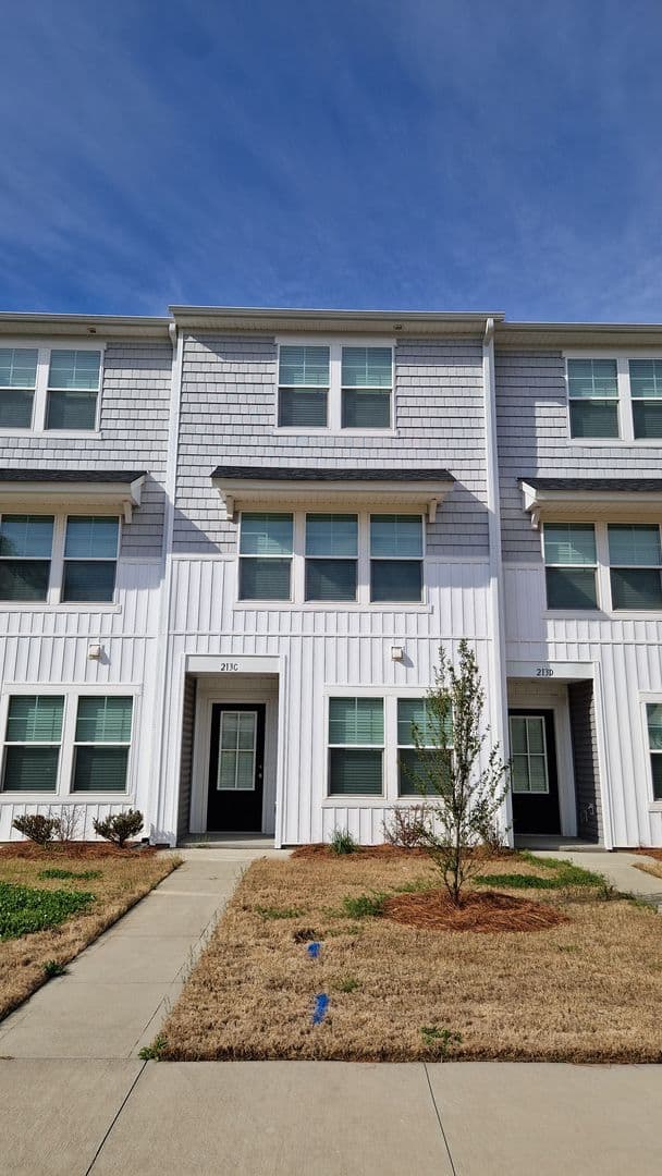 213 Kennerly Ave, Unit C - Photo 1