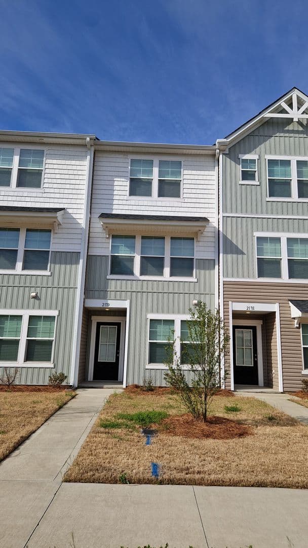 217 Kennerly Ave, Unit D - Photo 1