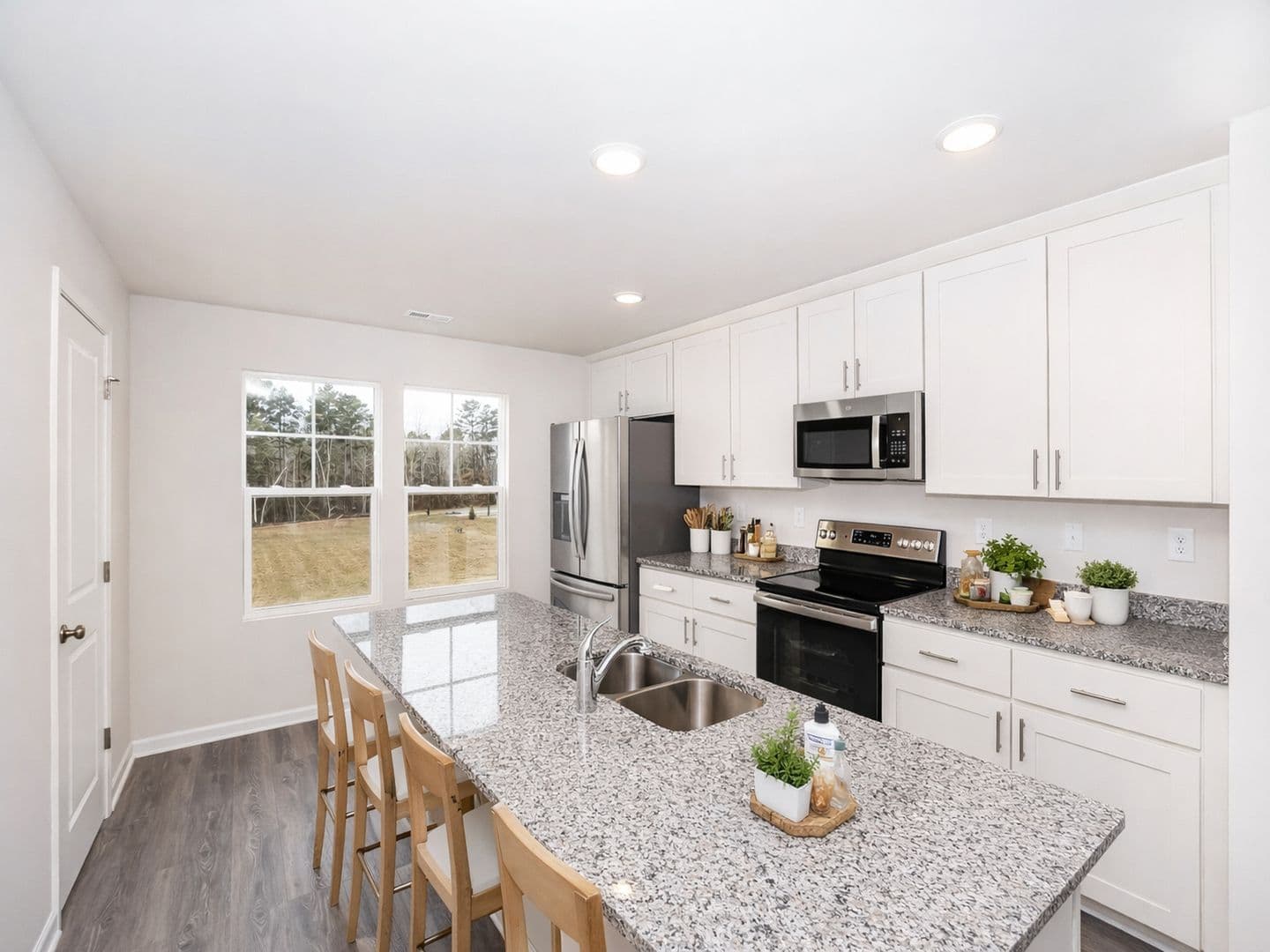 1215 Briarhill Rd, Unit B - Photo 4